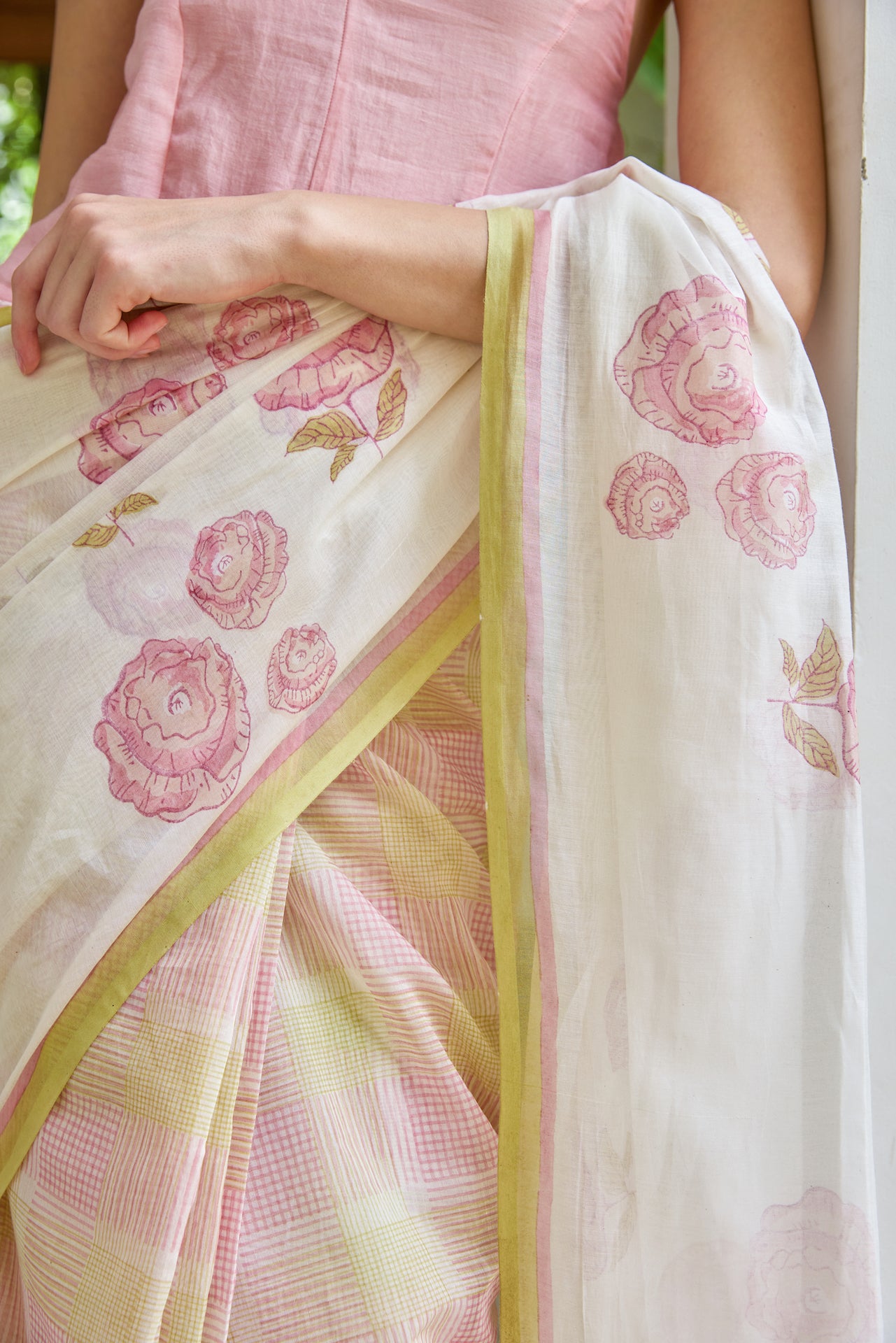 THE ROSY HUSH SAREE