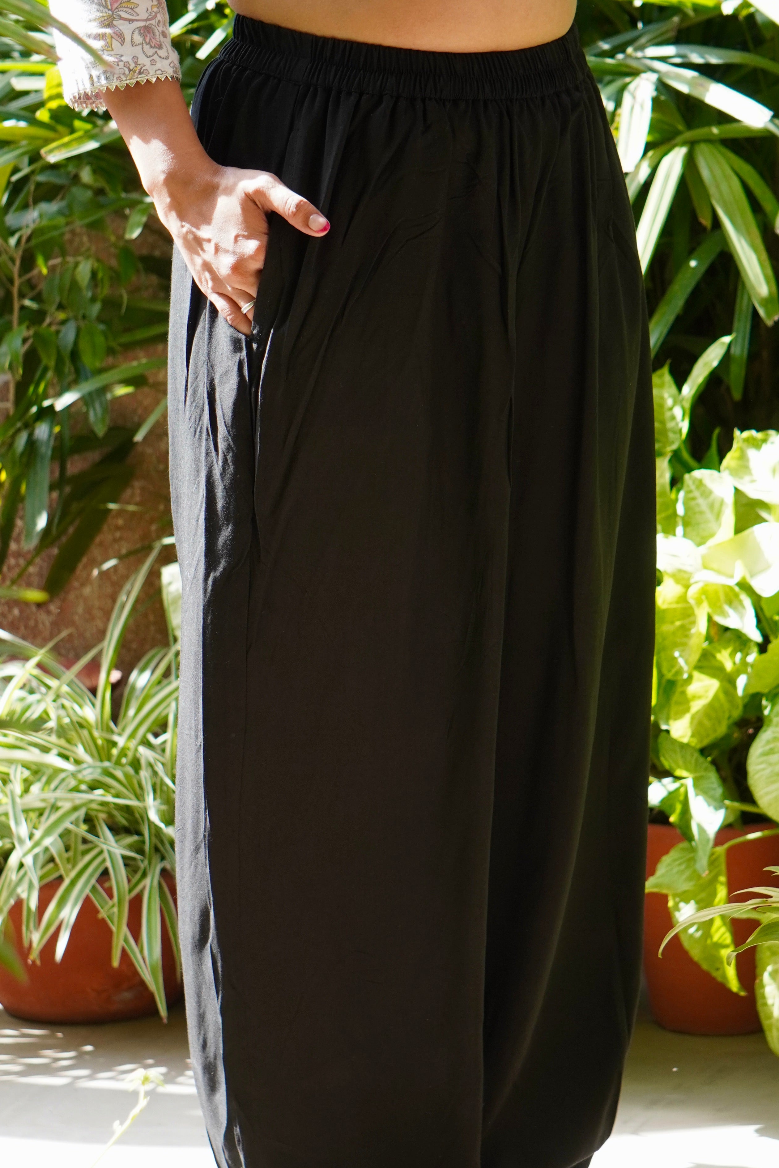 BLACK MODAL AFGHANI PANTS