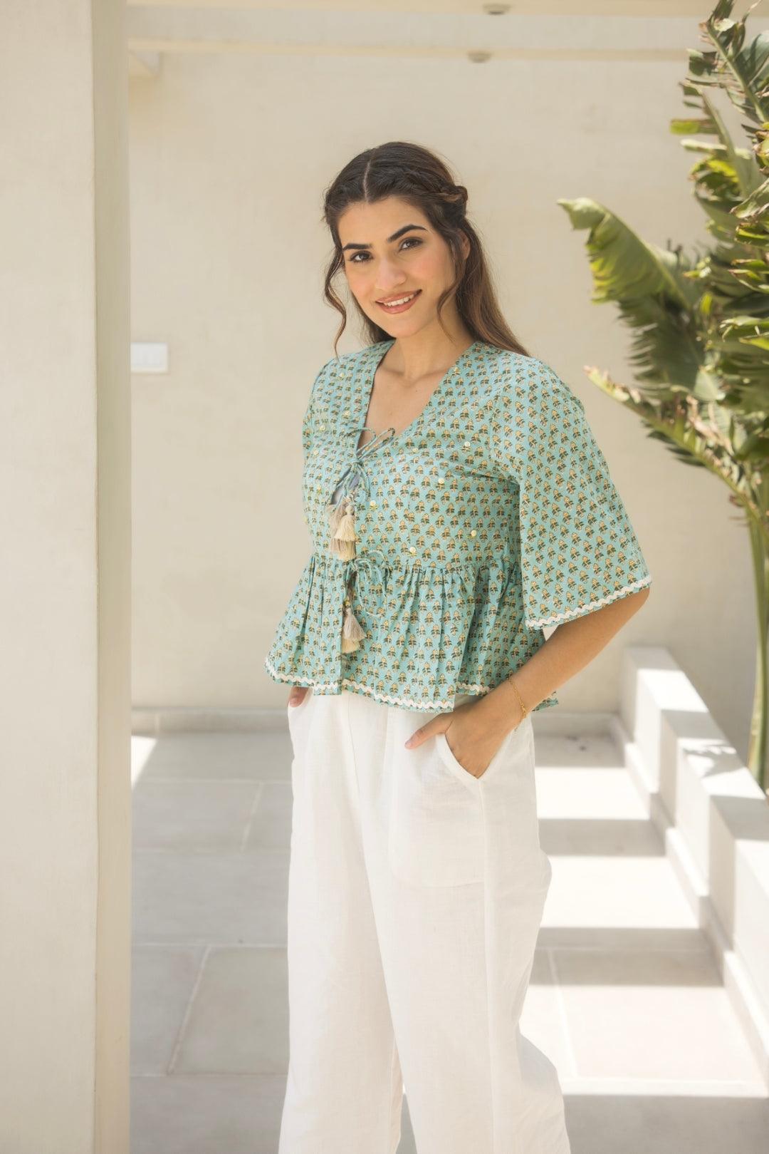 QUAINT TOP