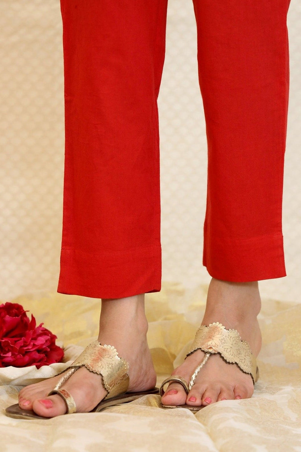 RED SIDE SLIT COTTON SLIM PANTS