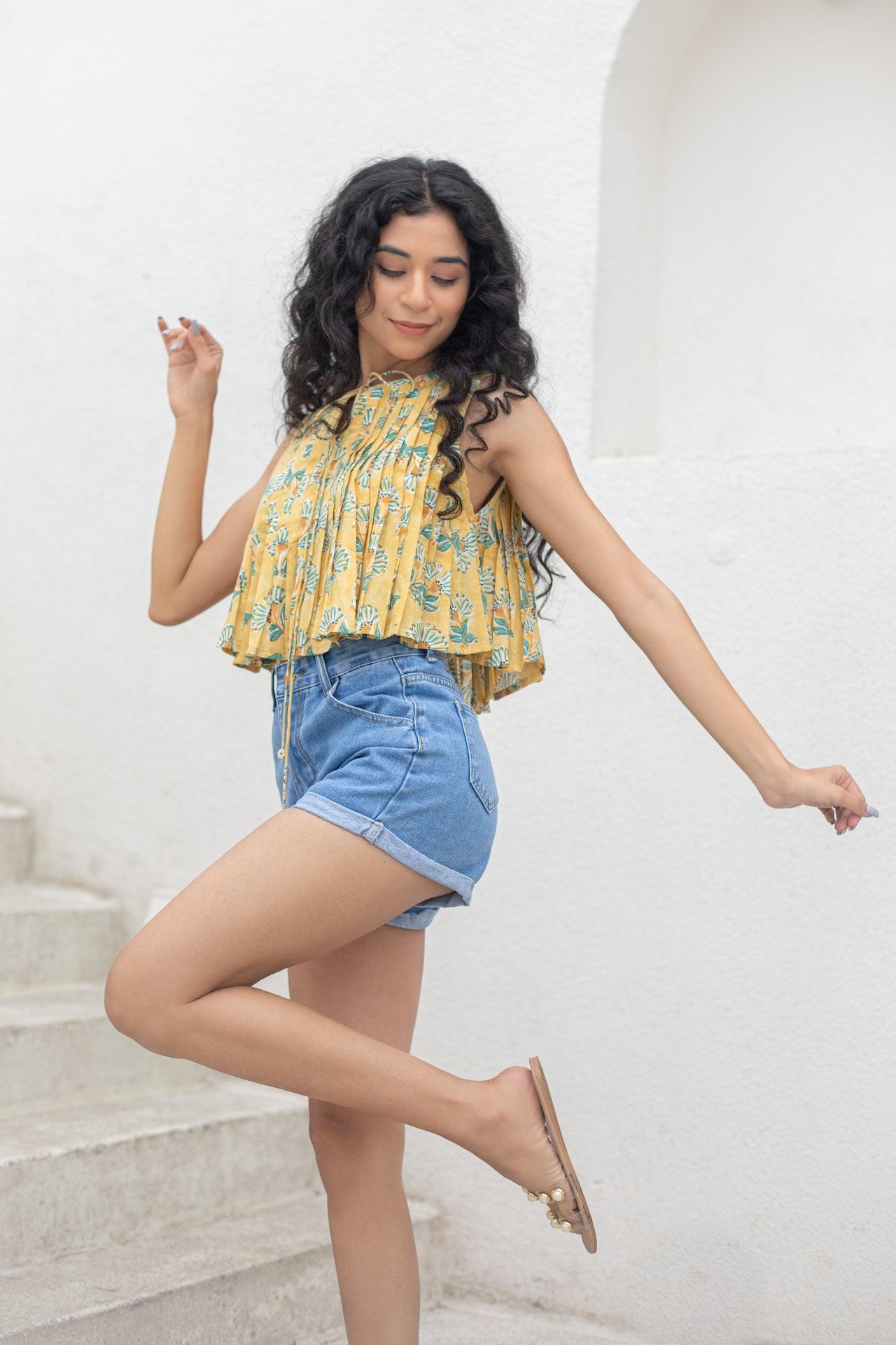 TAN ON COTTON SHORT TOP
