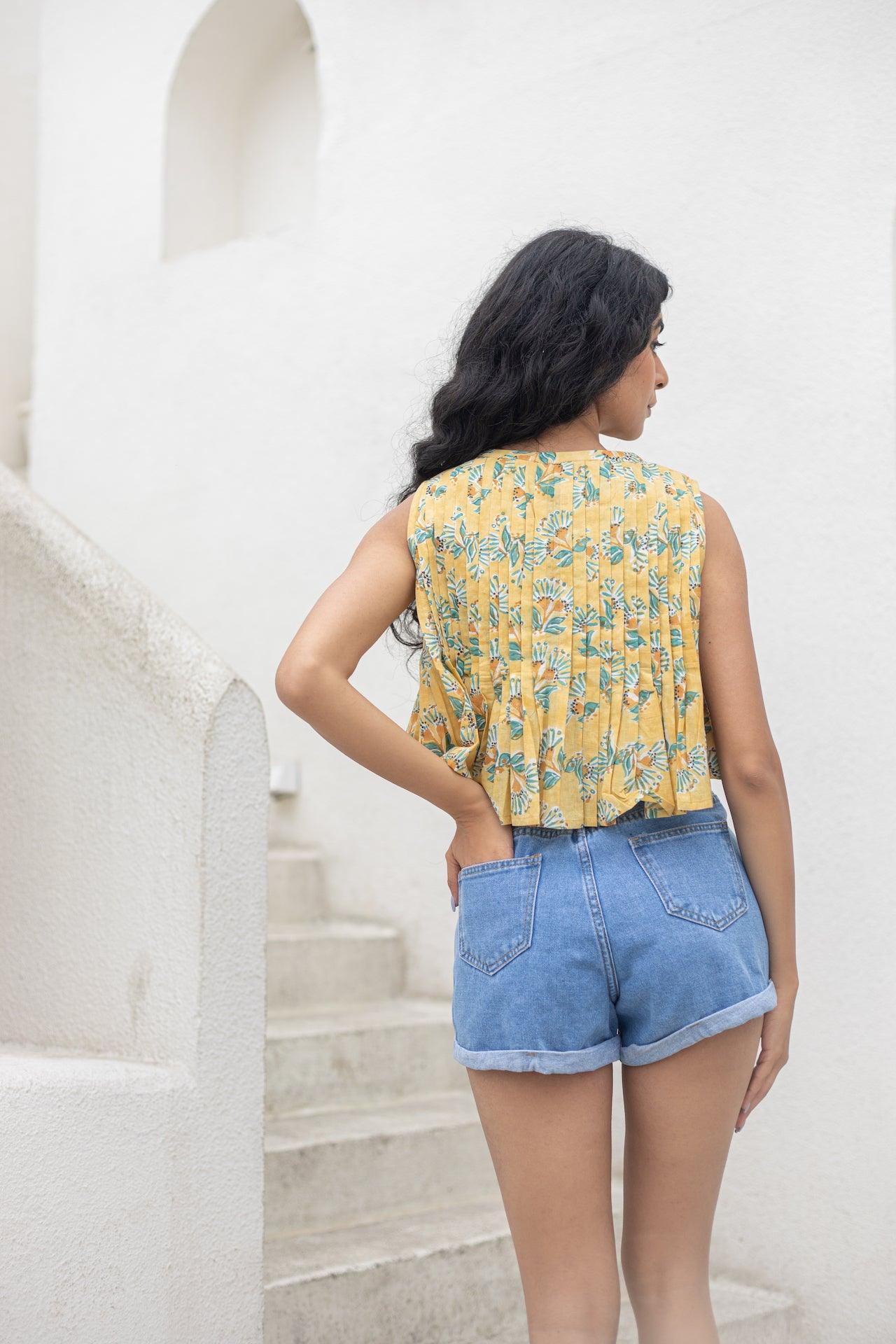 TAN ON COTTON SHORT TOP