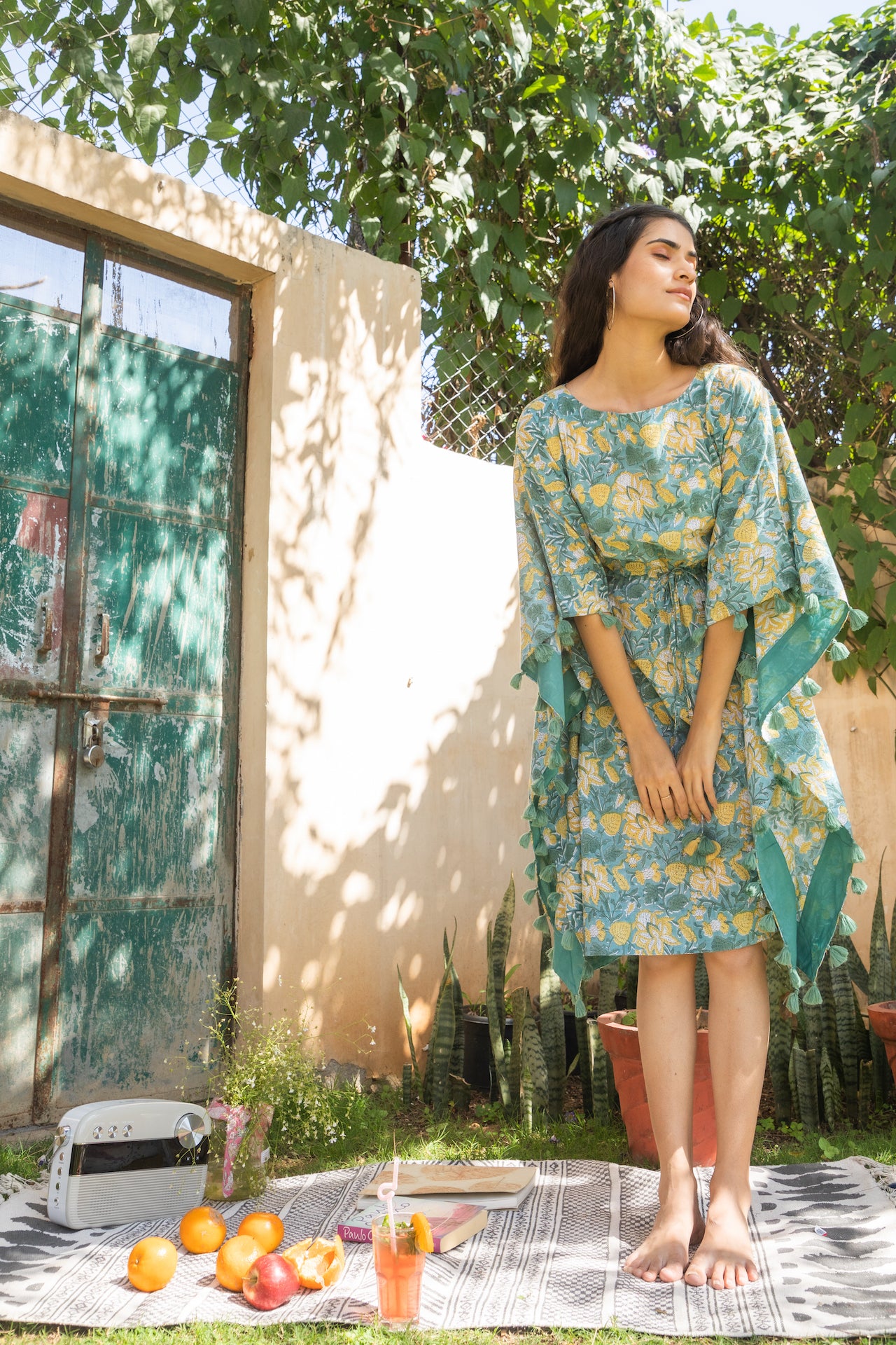 HINT OF SAGE SHORT COTTON KAFTAN WITH TASSELS
