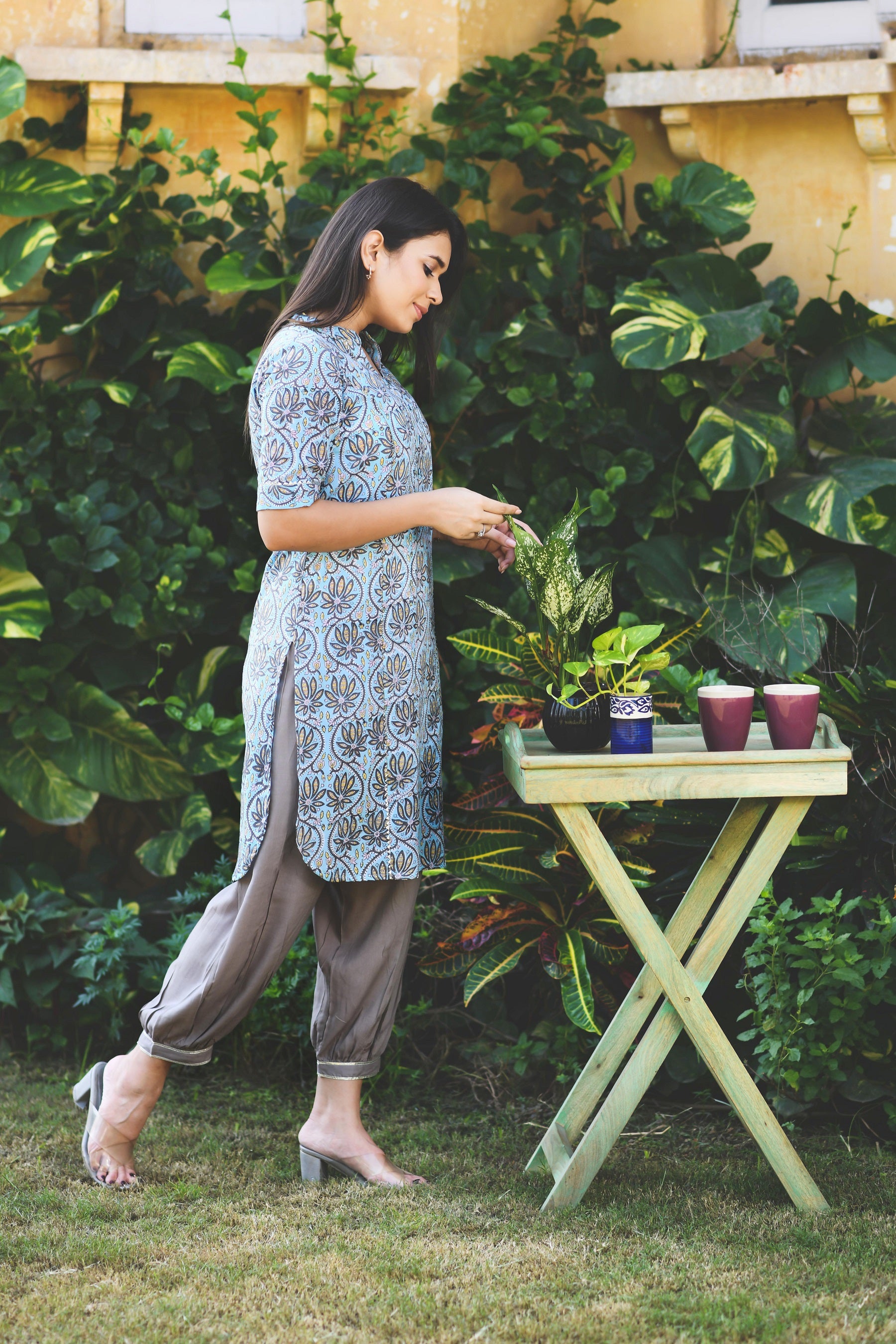 AVNI GOTA LACE KURTI