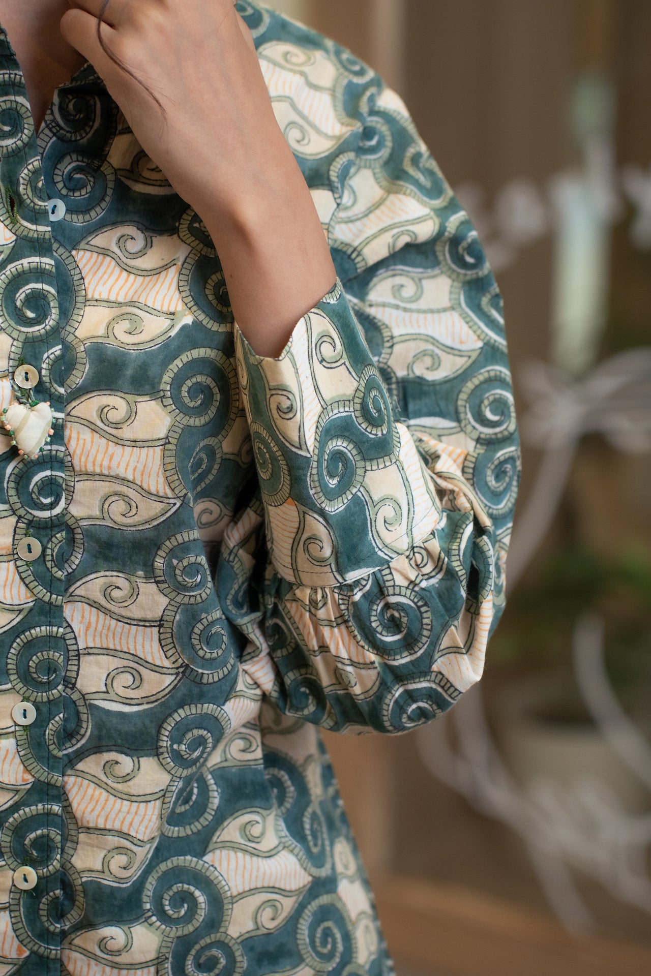 SPIRAL SAGE TOP
