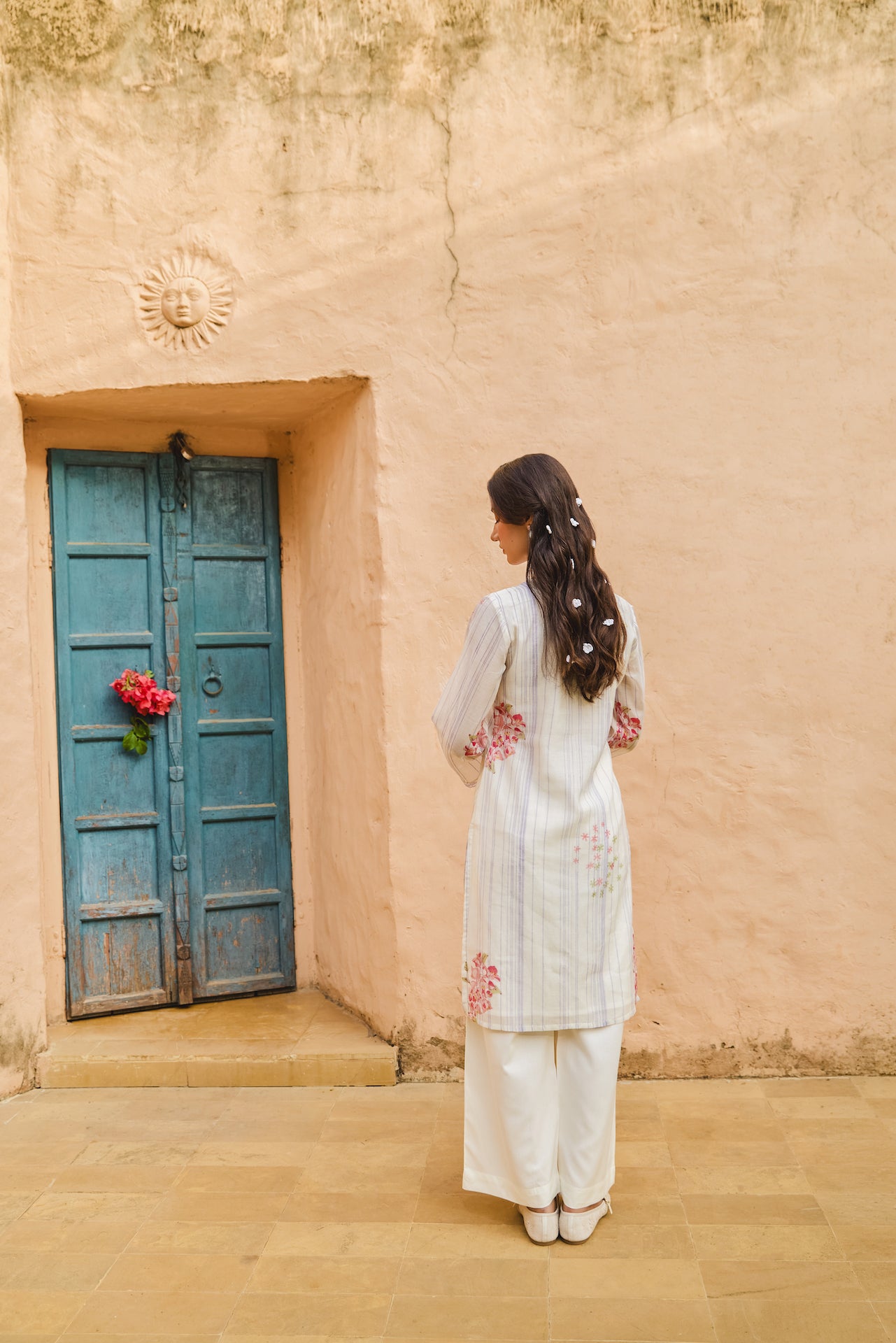 MOON FACE KURTA SET