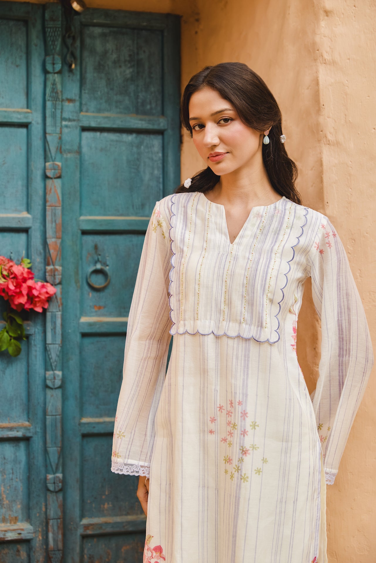 MOON FACE KURTA SET