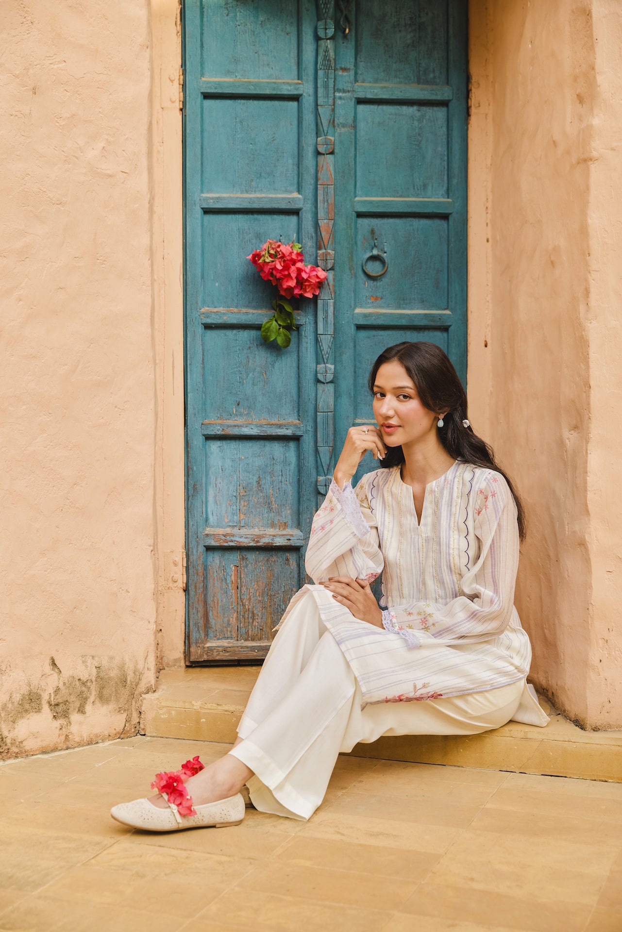 MOON FACE KURTA SET