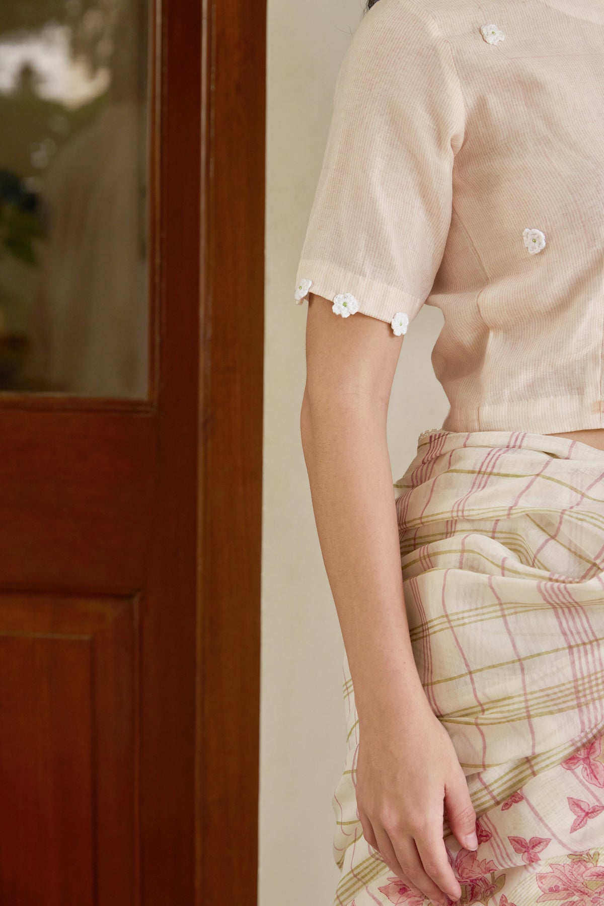 PETAL PLAID SAREE WITH UNSTITCHED BLOUSE