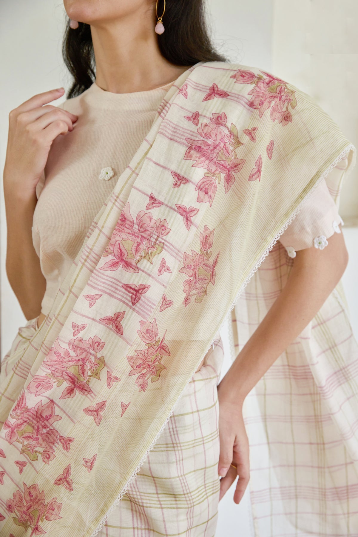PETAL PLAID SAREE WITH UNSTITCHED BLOUSE