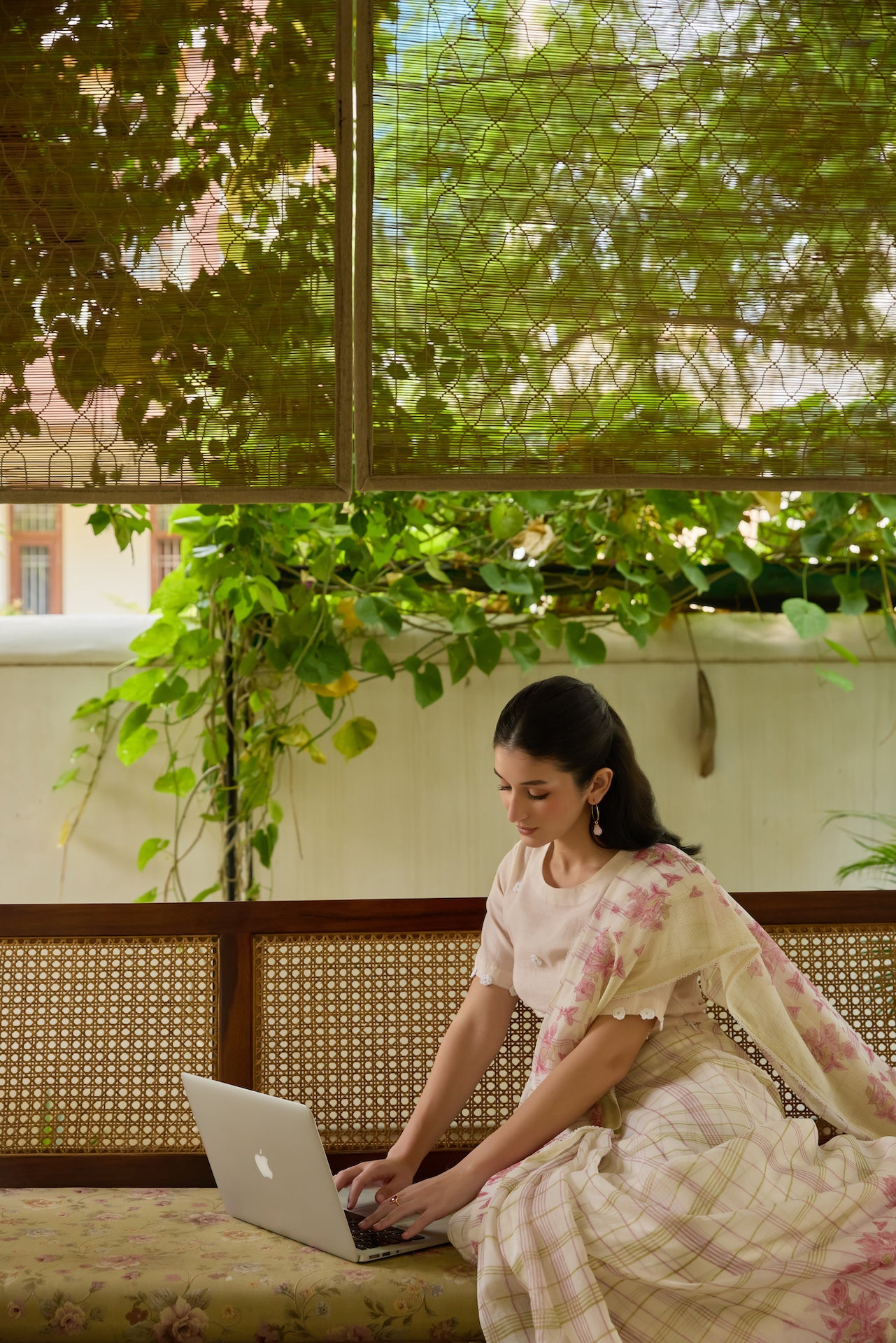 PETAL PLAID SAREE WITH UNSTITCHED BLOUSE
