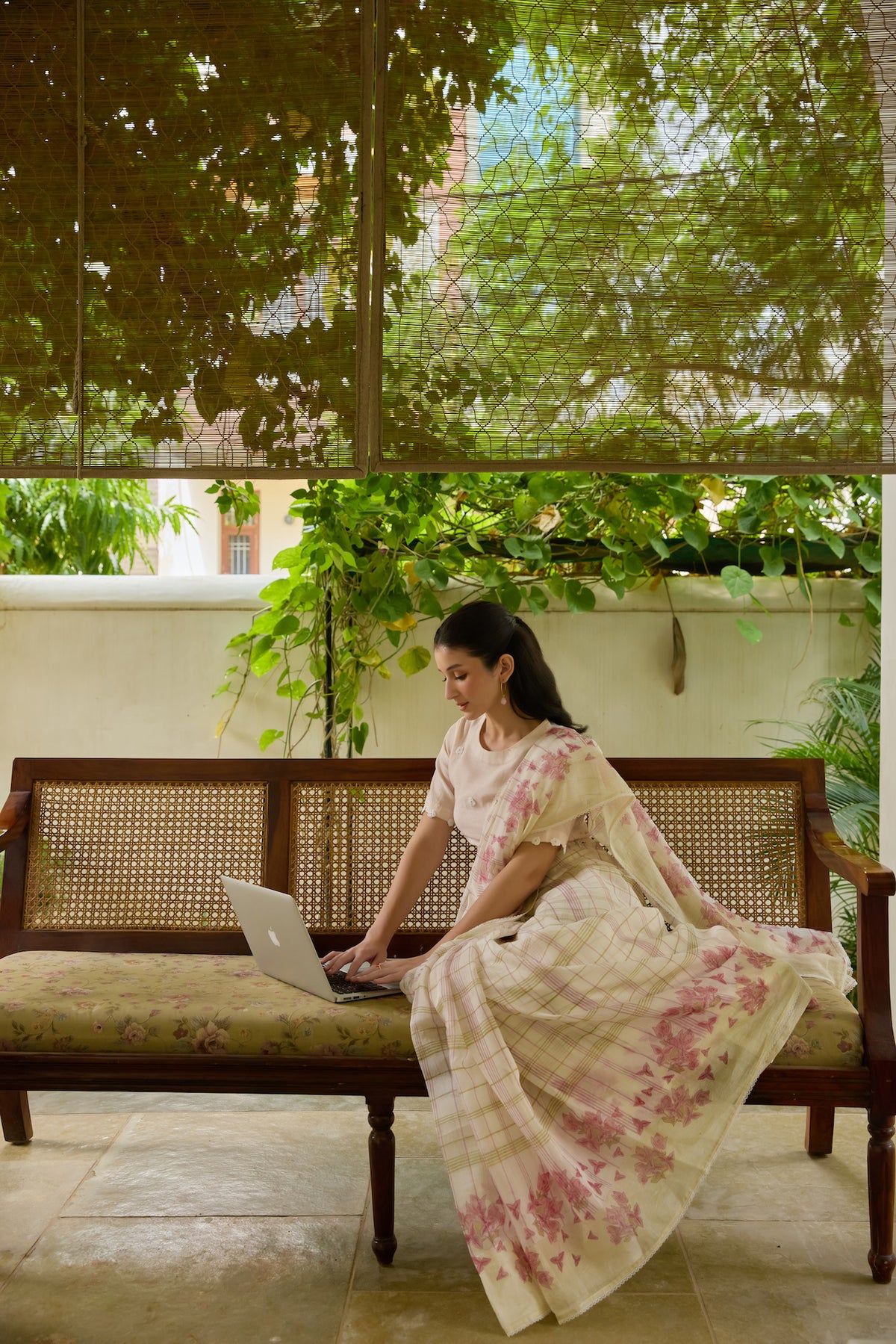 PETAL PLAID SAREE WITH UNSTITCHED BLOUSE