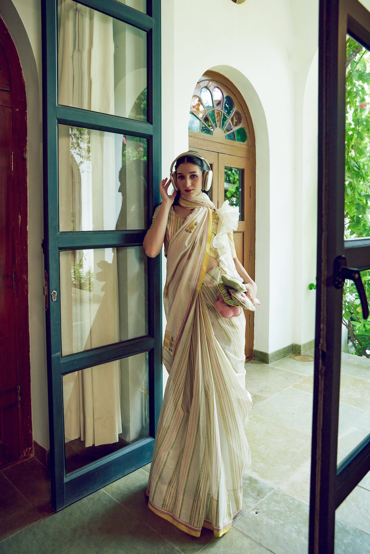 MAGNOLIA MOON SAREE WITH UNSTITCHED BLOUSE