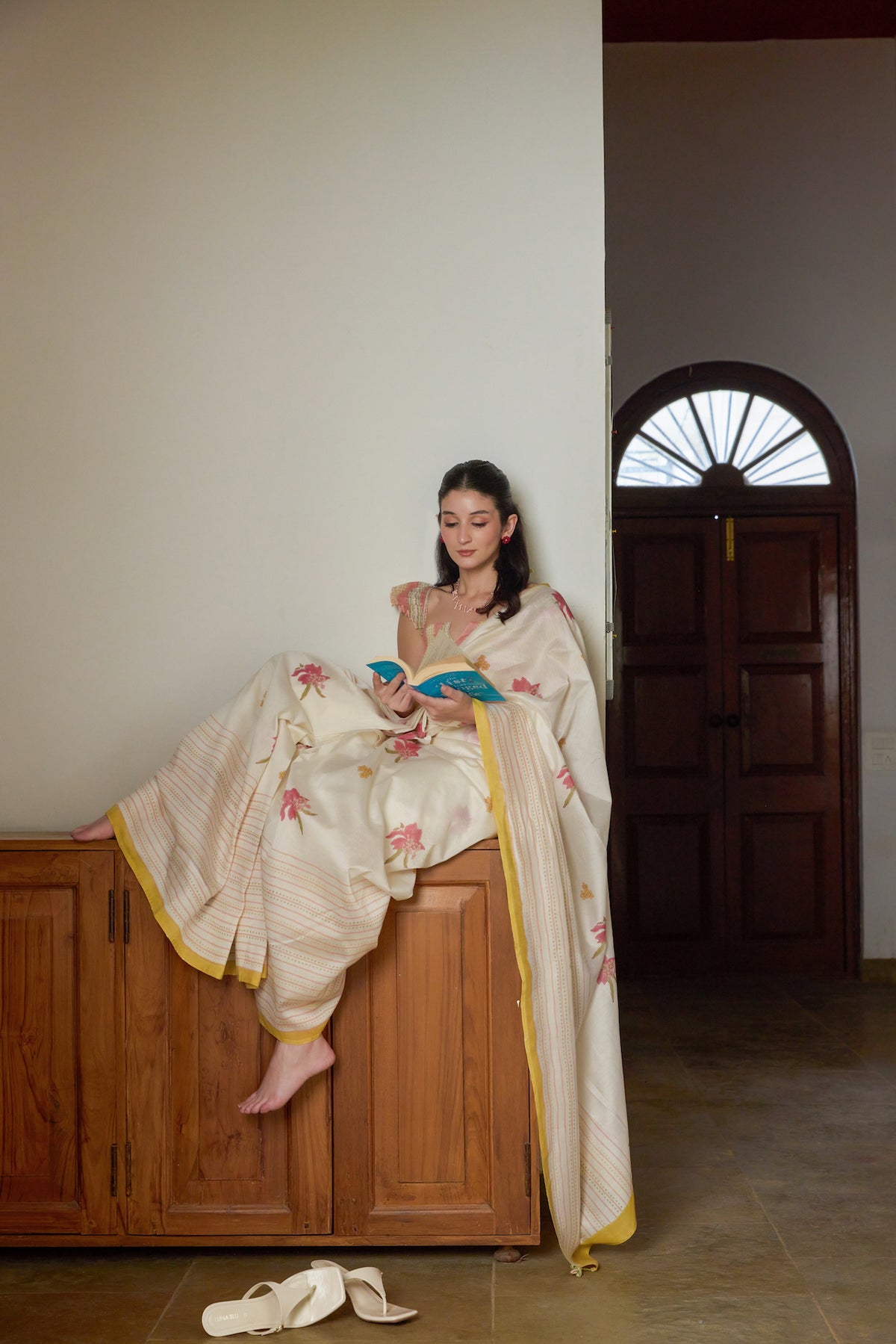 THE FLORAL FLING SAREE WITH UNSTITCHED BLOUSE