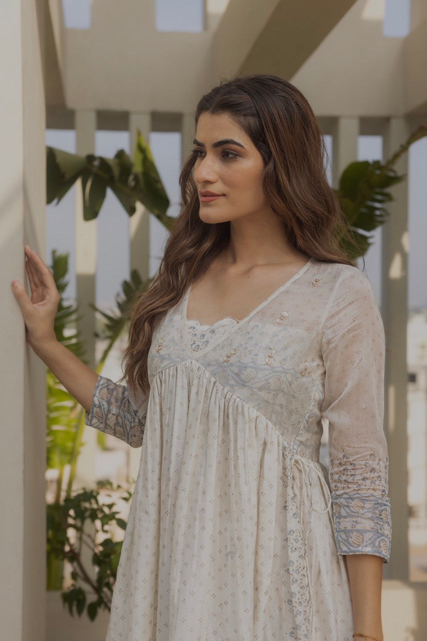 IVORY ECCENTRIC KURTA SET