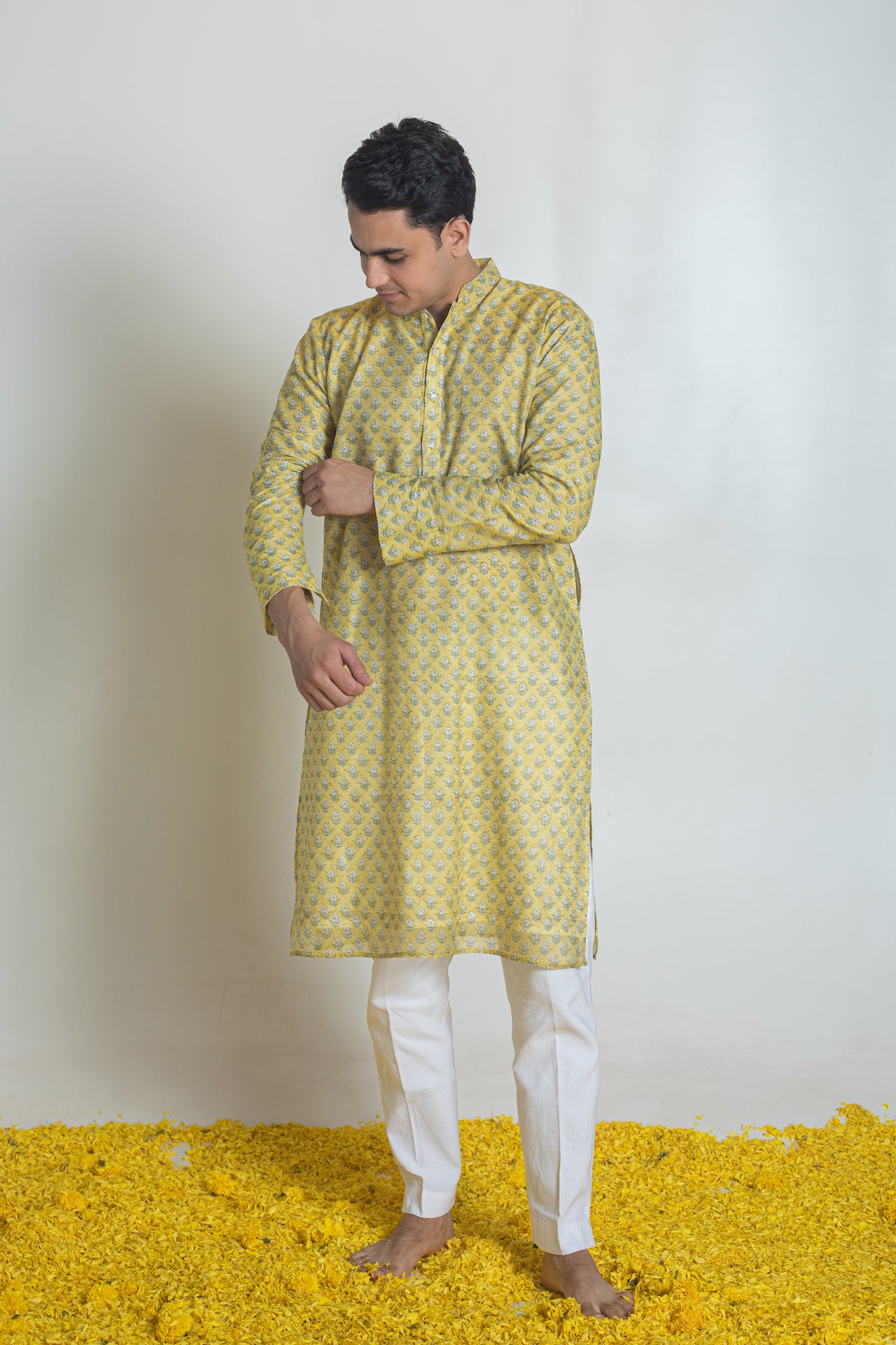 FABLE CHANDHERI KURTA SET