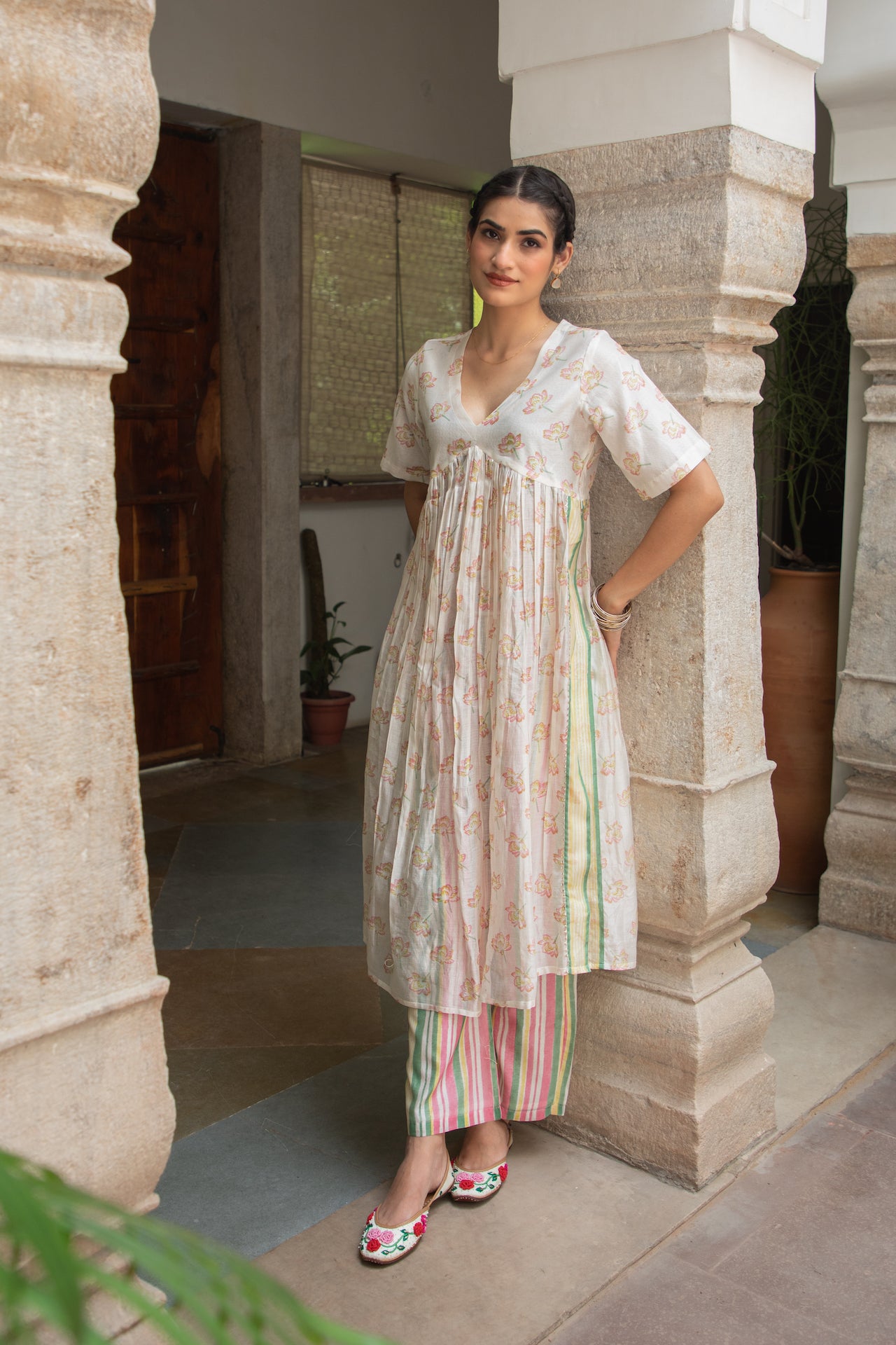 NIYATI IVORY CHANDHERI KURTA SET