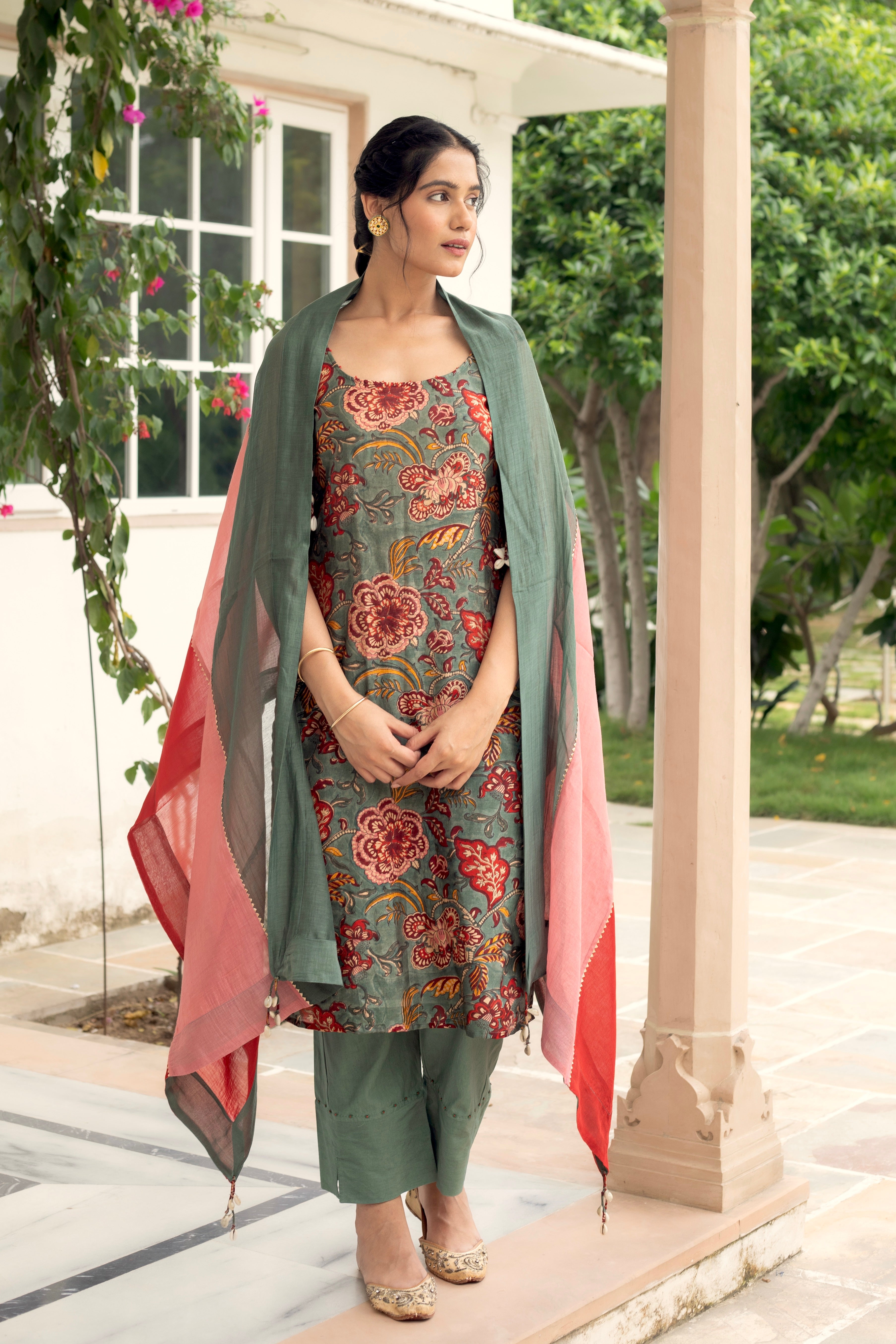 SIARA CHANDHERI TIE UP SUIT SET