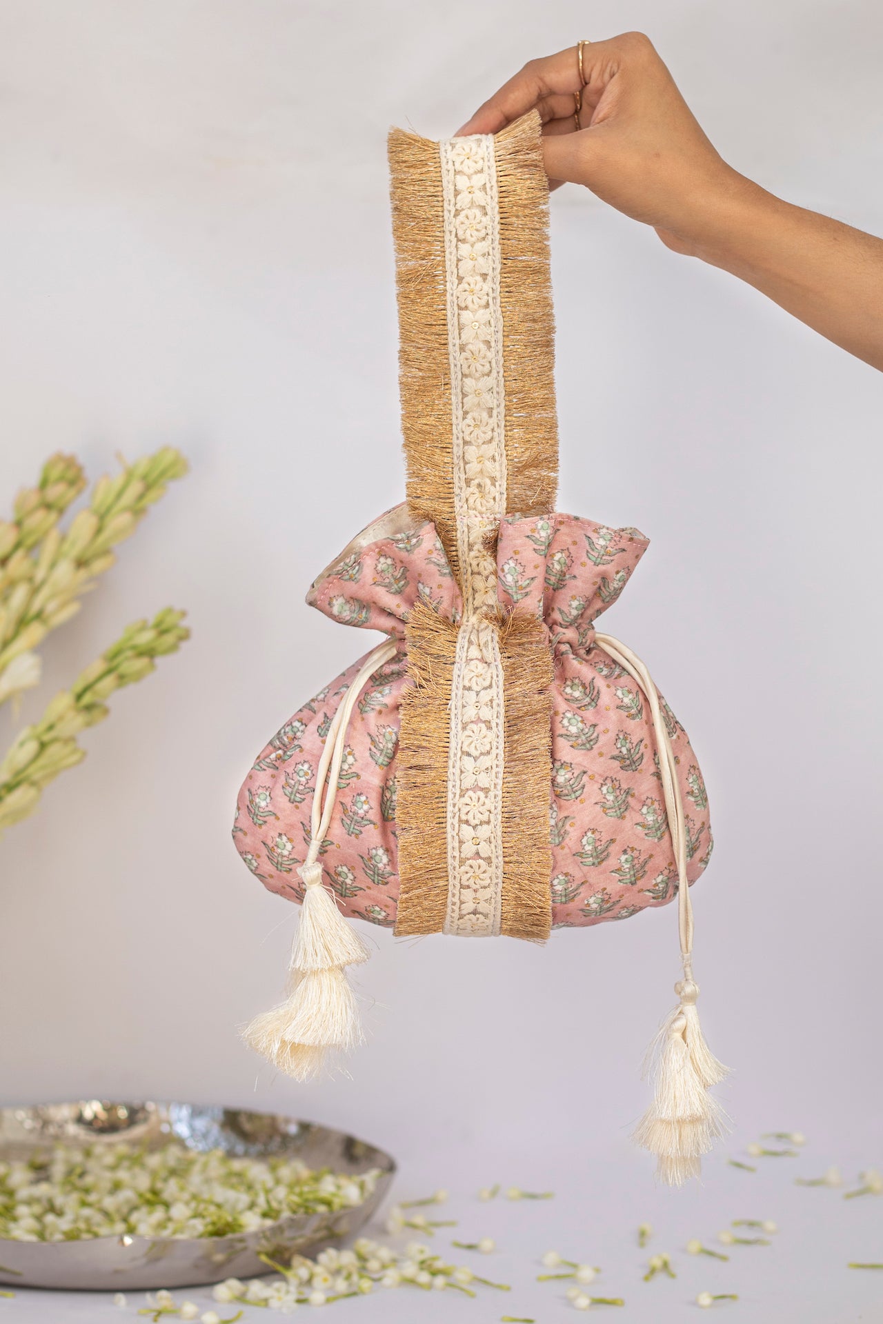 MAUVE LACED POTLI BAG