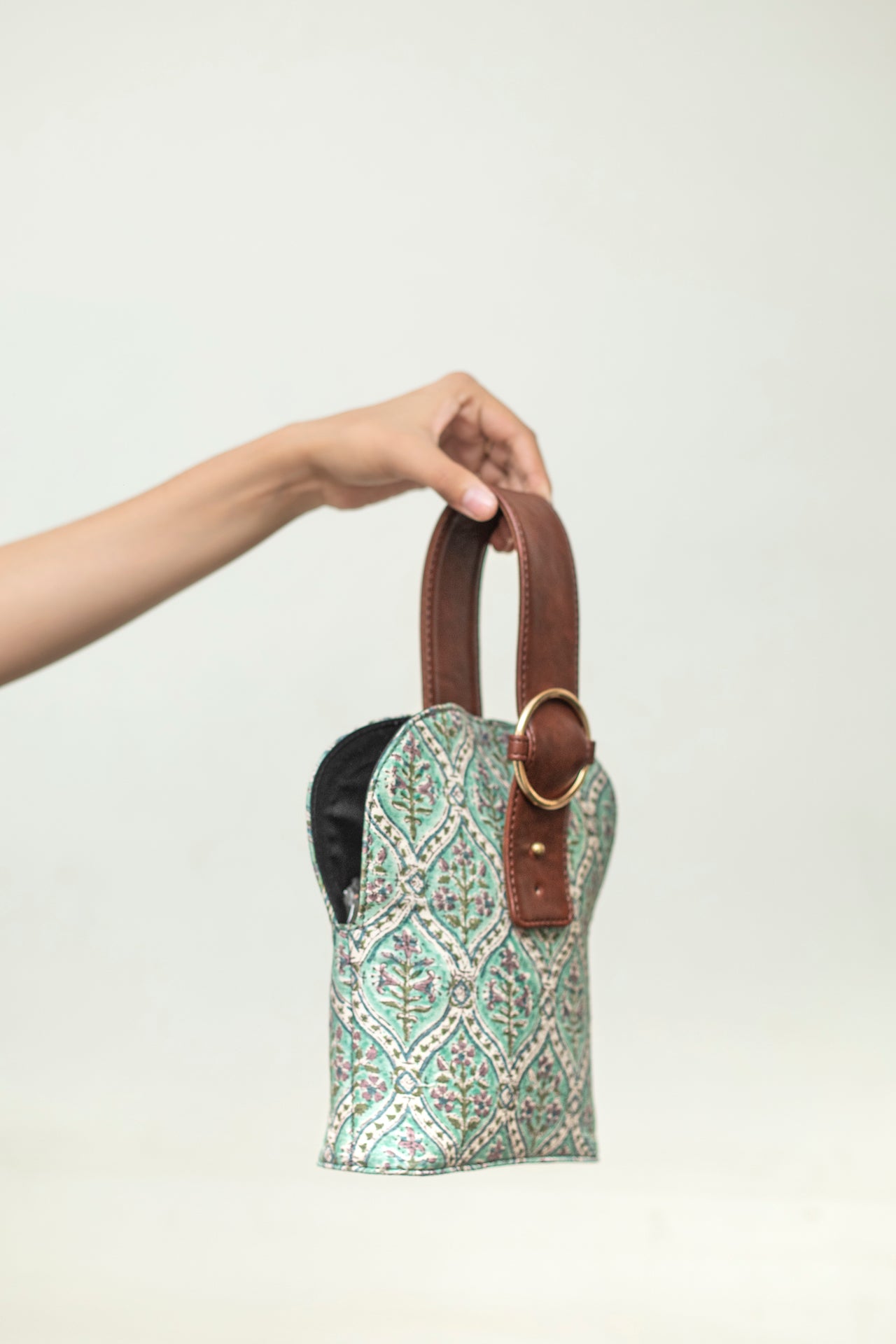 TEAL PRINTED WRIST BAG