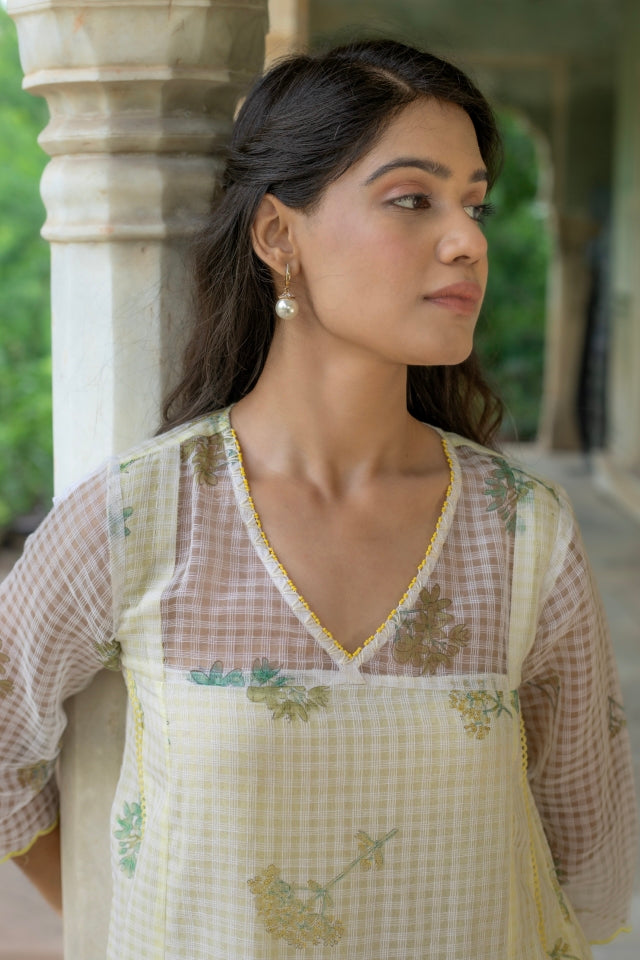 MAYE DORIYA KURTA SET