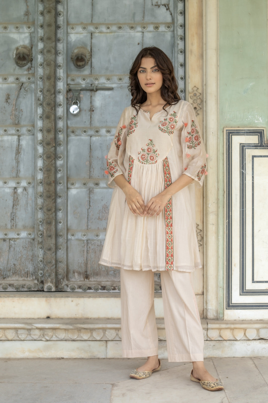 KEYA CHANDHERI KURTA