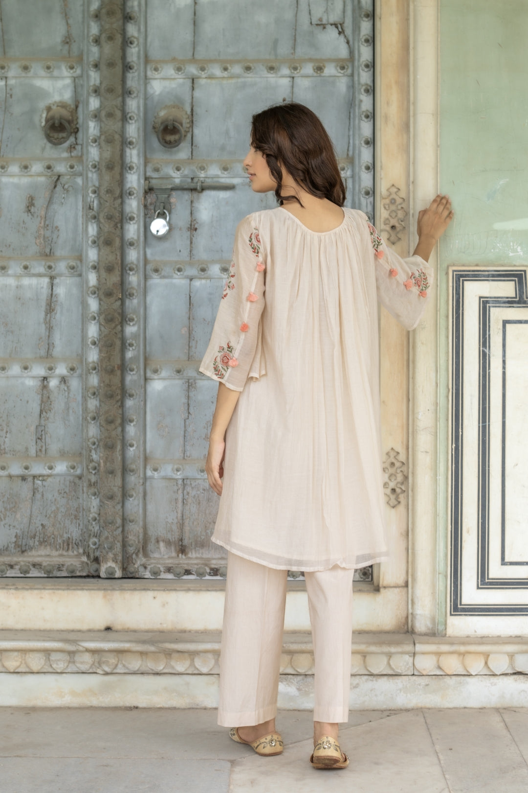 KEYA CHANDHERI KURTA SET