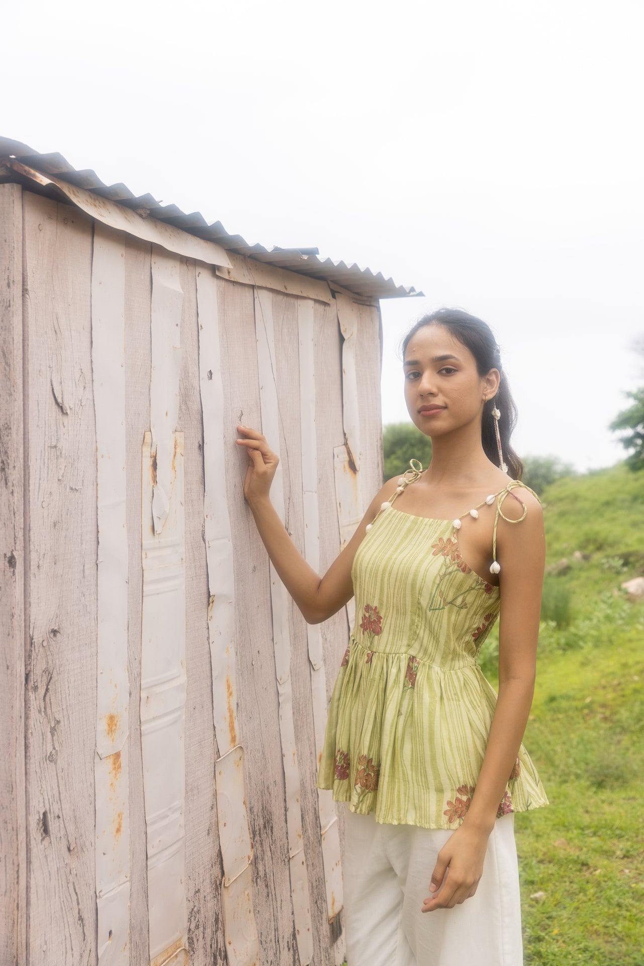 MINNIE CHANDERI TOP