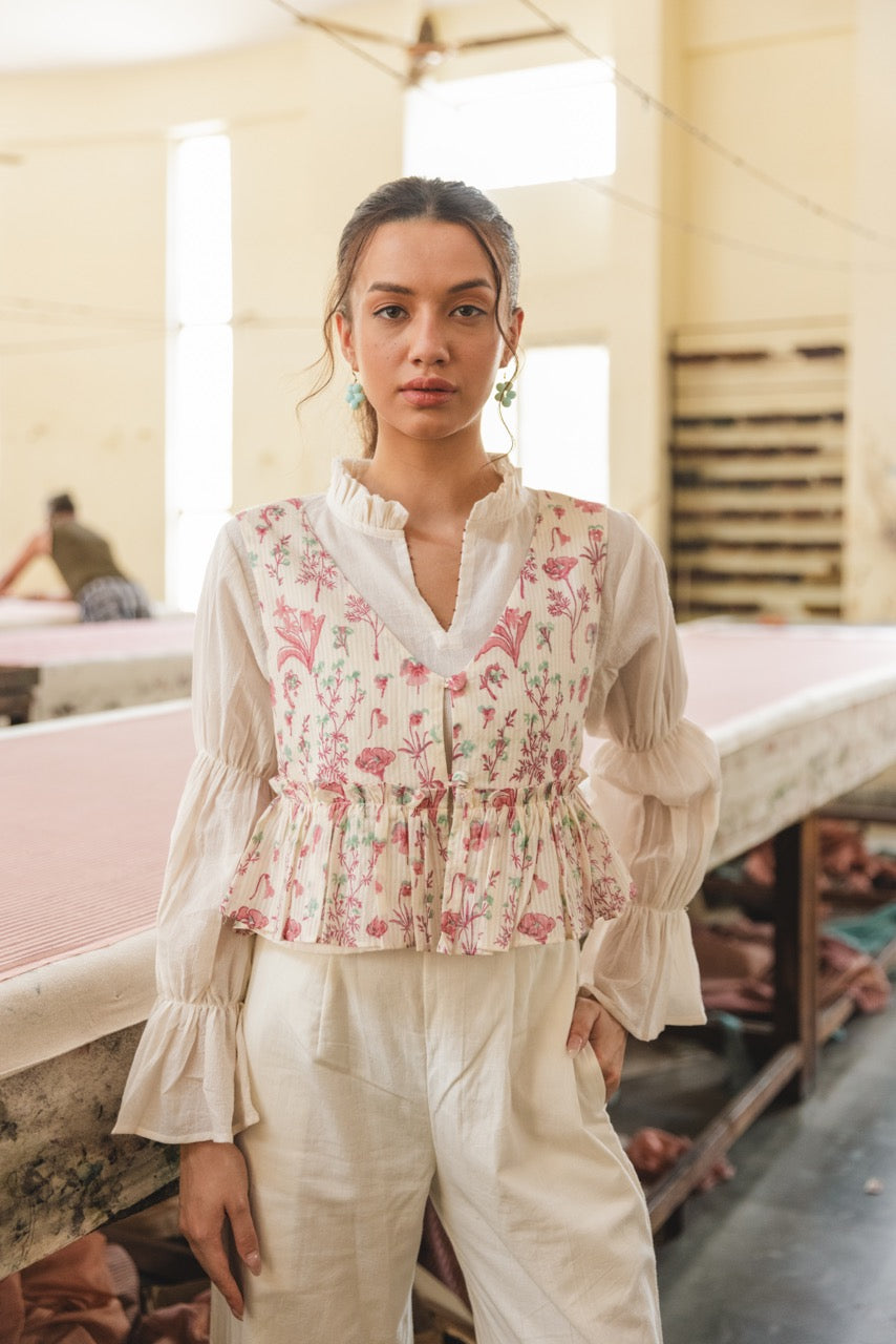 VOGUE PETITE COTTON TOP