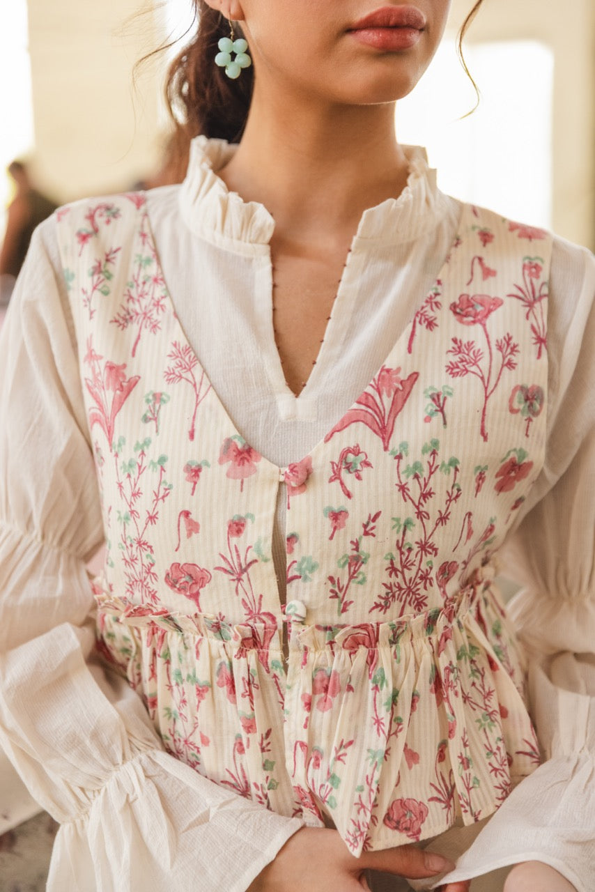 VOGUE PETITE COTTON TOP