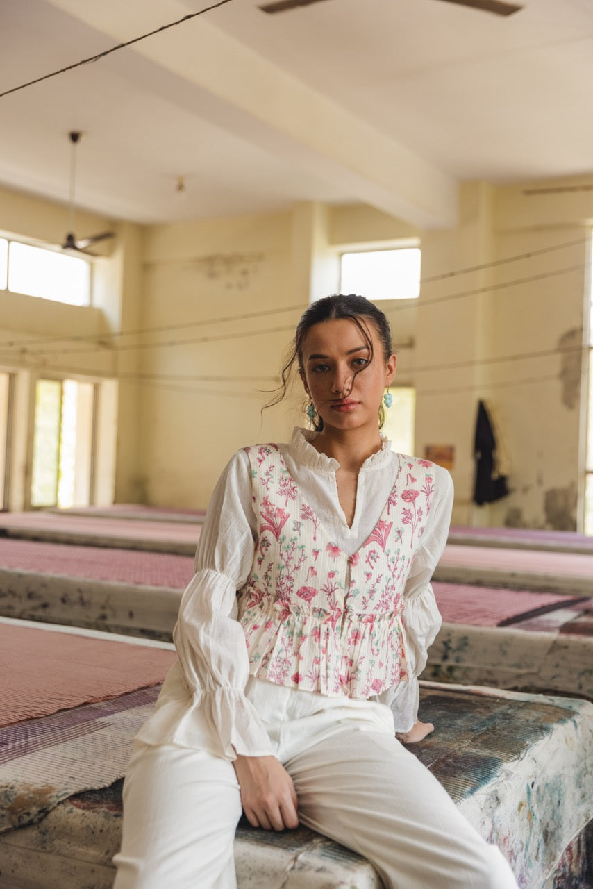 VOGUE PETITE COTTON TOP