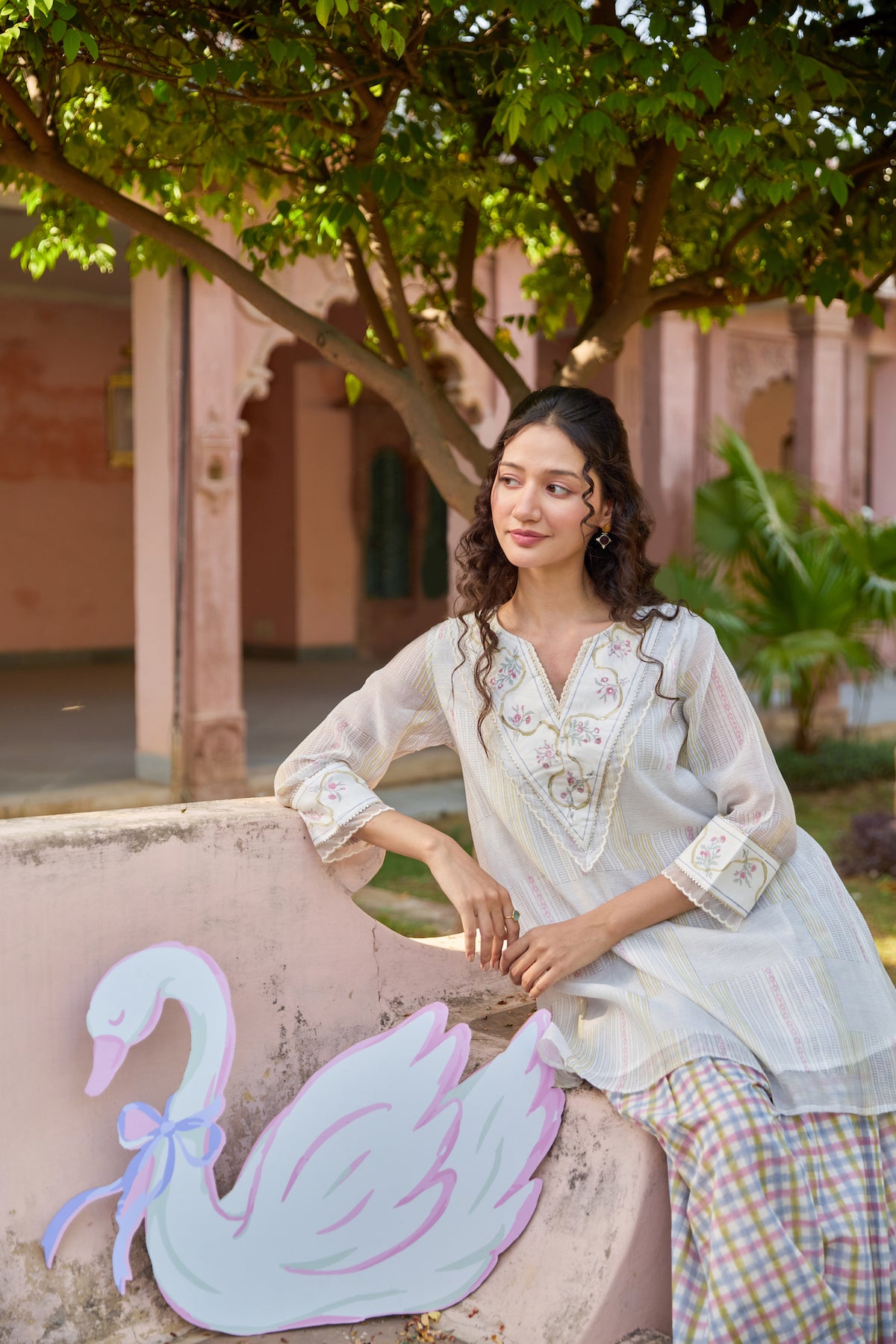 MAISIE KURTA