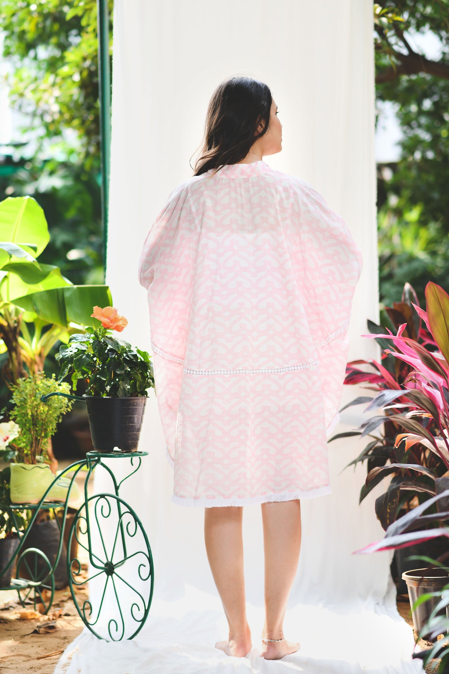 SOFT PINK SHORT KAFTAN WITH COTTON LACE