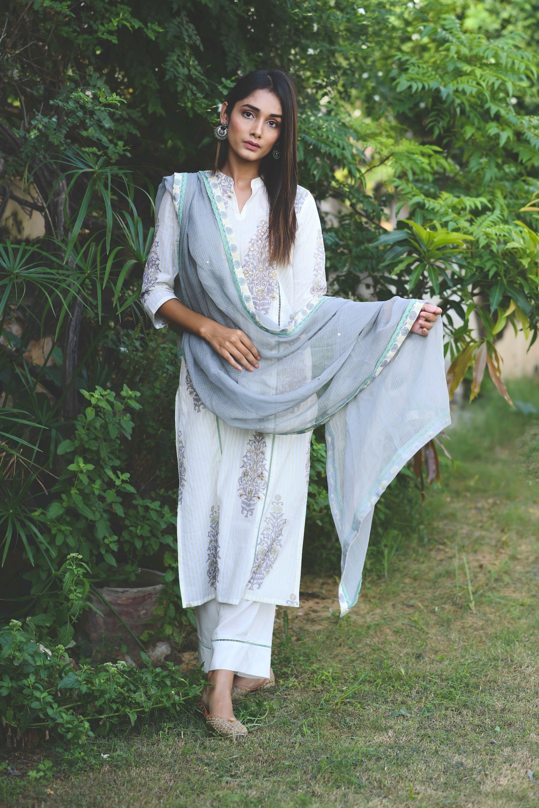 MISHRI GOTA PATTI KURTA - LIME