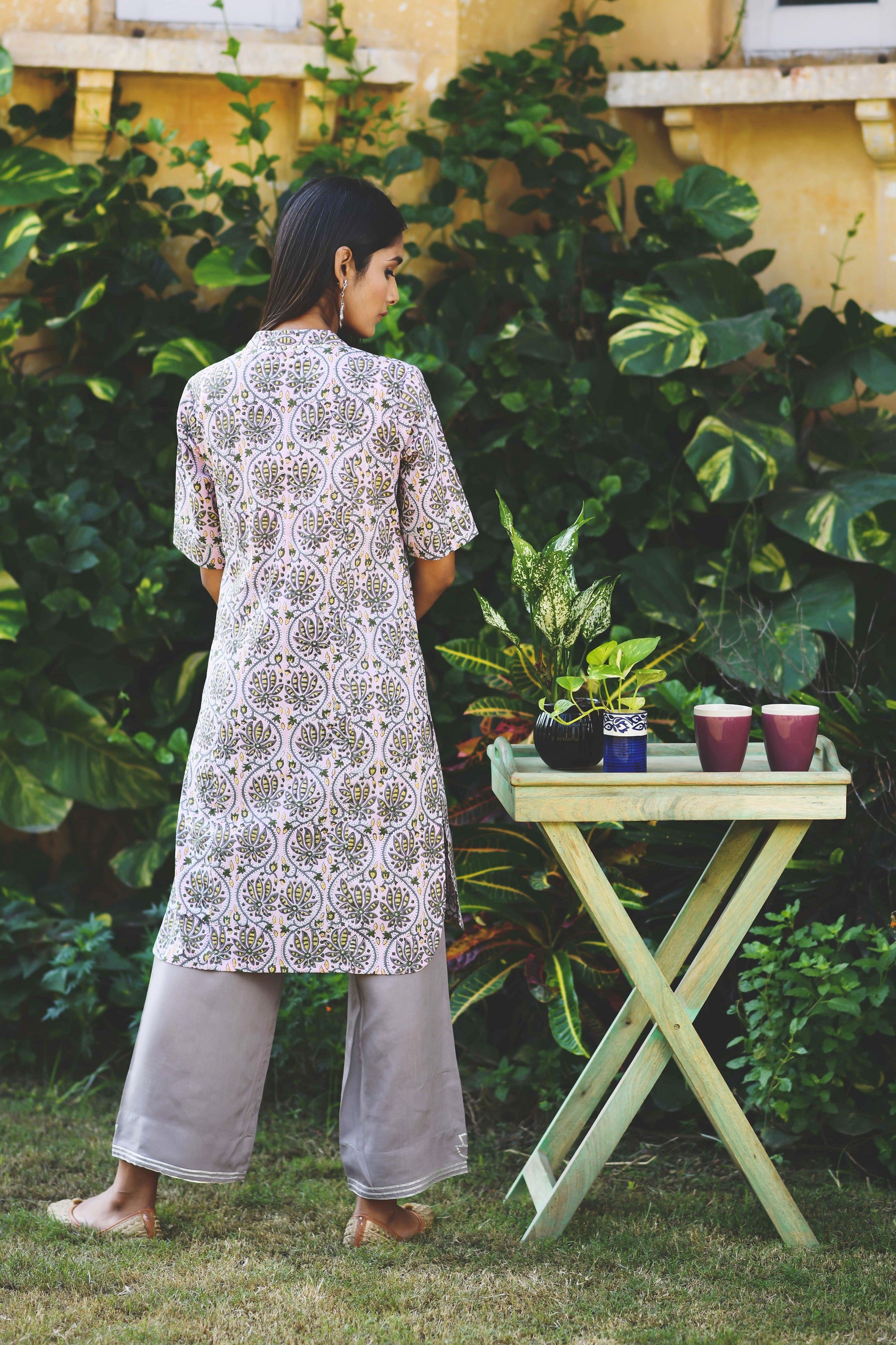 AVNI GOTA LACE KURTI SET