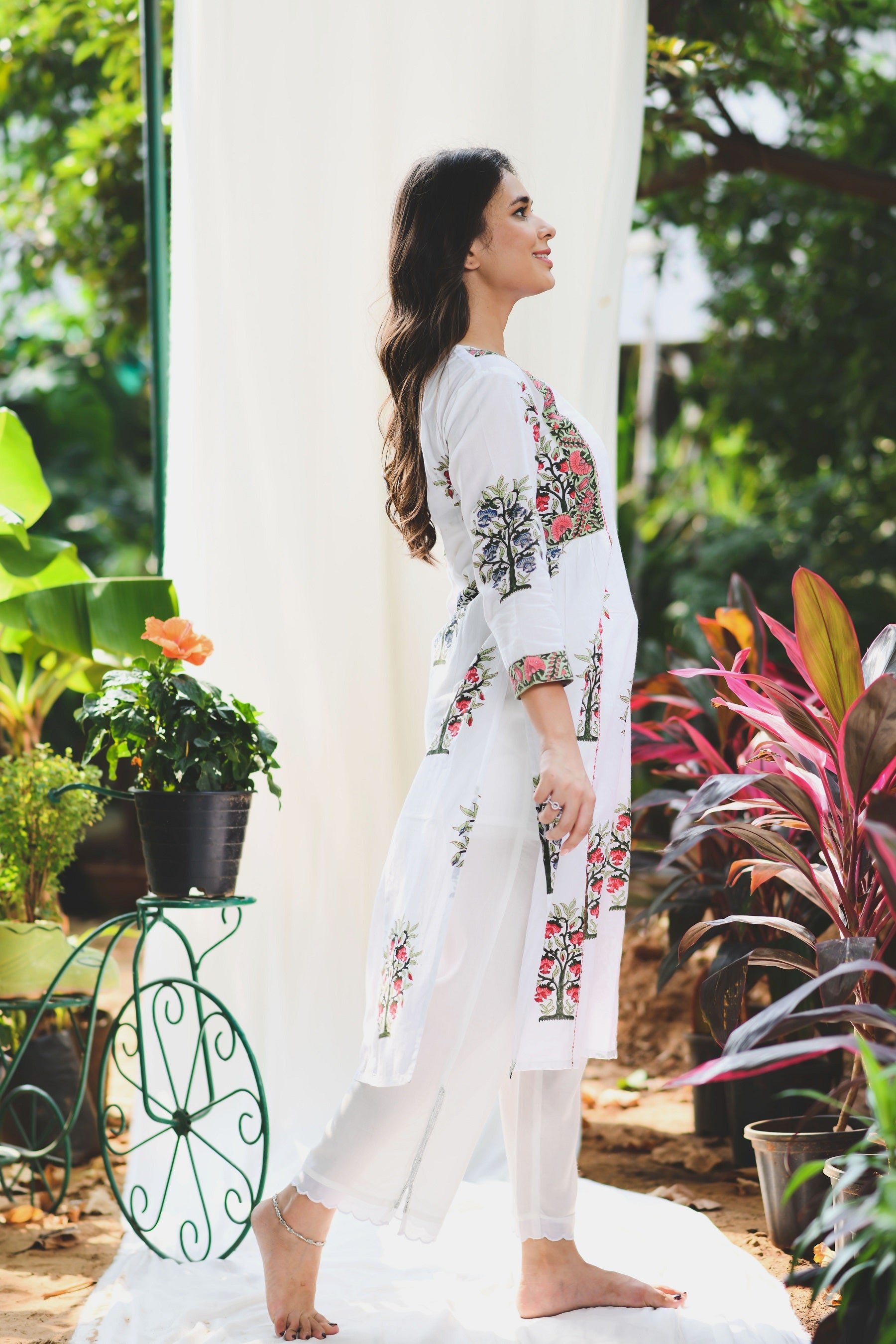 ANAAR BOOTA KURTA SET
